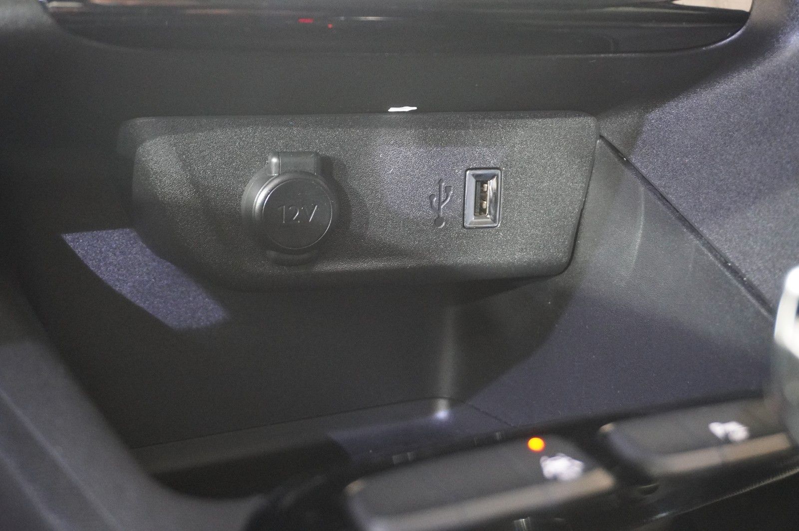 Fahrzeugabbildung Opel Corsa-e F 7KW EDITION NAVI/KAMERA/VIRTU/PDC/DAB+