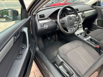 Bild 8 VW Passat Variant Trendline Zahnriemen NEU