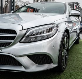 Fahrzeugabbildung Mercedes-Benz C 300de 9G-TRONIC AVANTGARDE LED|KAMERA|KEYLES