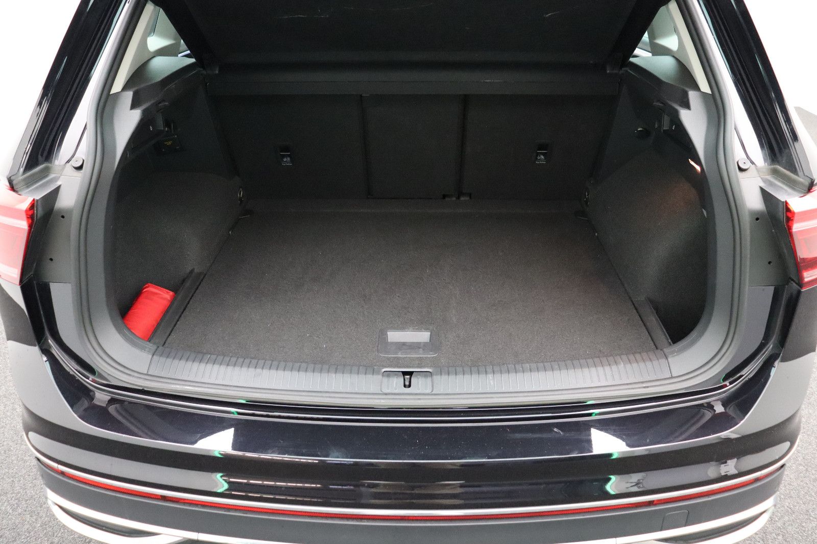 Fahrzeugabbildung Volkswagen Tiguan 2.0 Elegance 4Motion