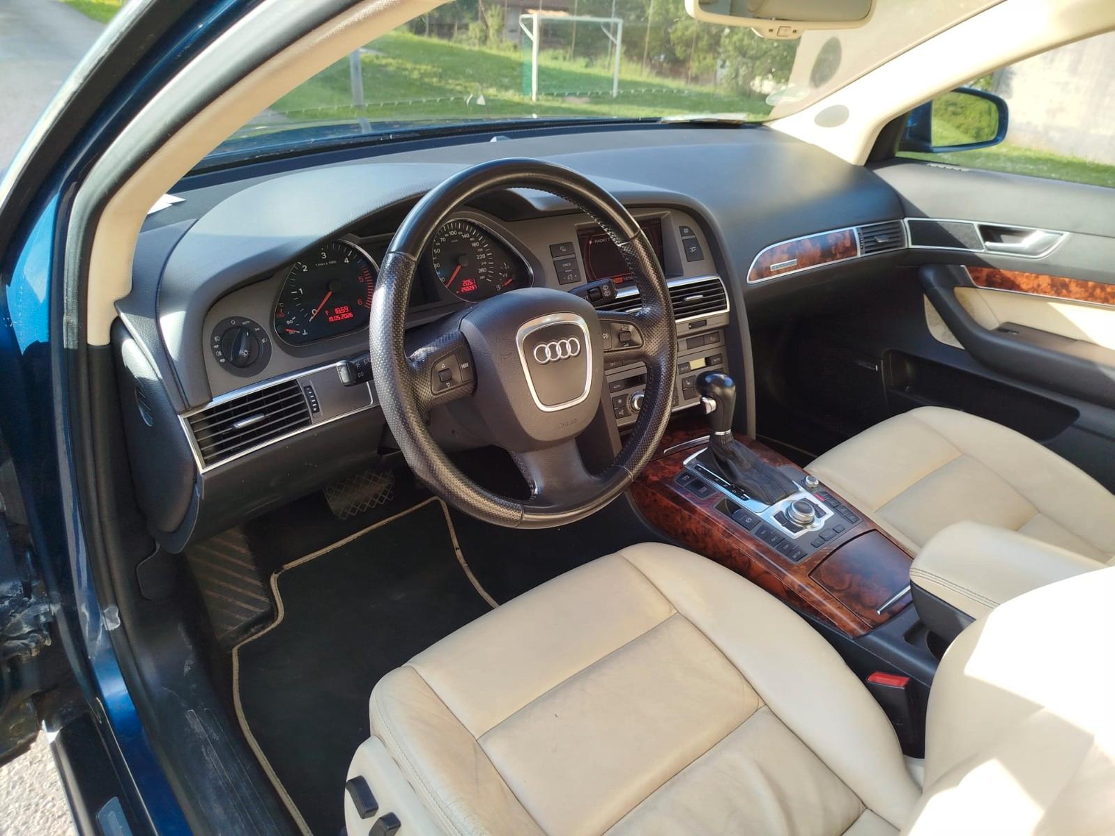 Audi Quattro 2005 — photo 14