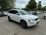 Volvo XC90 D5 R-Design 7-SITZER°AUTOM°LEDER°TEMPOM°AHK - Volvo XC90 aus 2013: Geländewagen