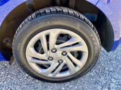 Fahrzeugabbildung Hyundai i10 1.0 KLIMA SHZ LRHZ ALLWETTER PDC BLUETOOTH