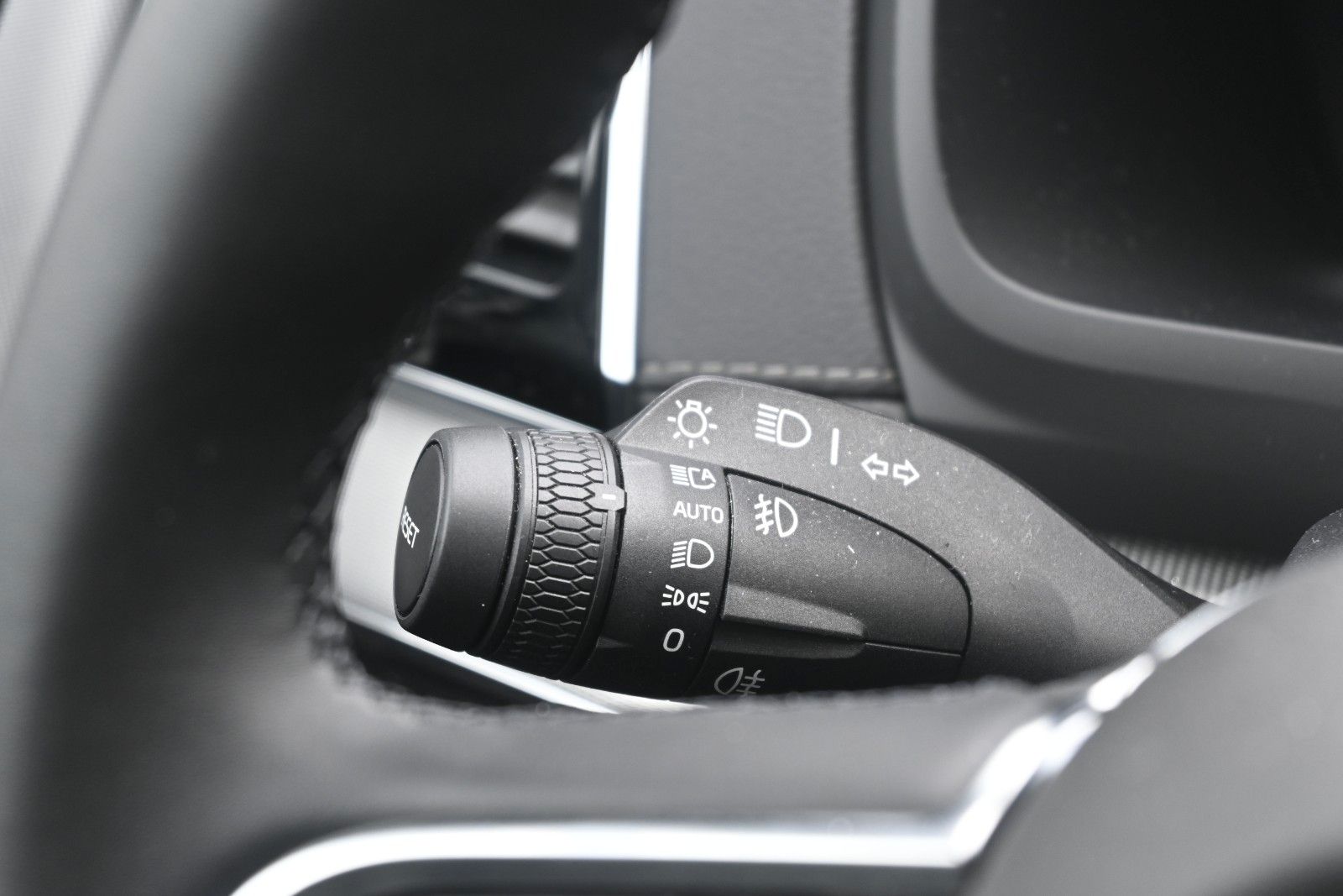 Fahrzeugabbildung Volvo XC90 T8 AWD Ultra Dark Recharge Plug-In Hybrid