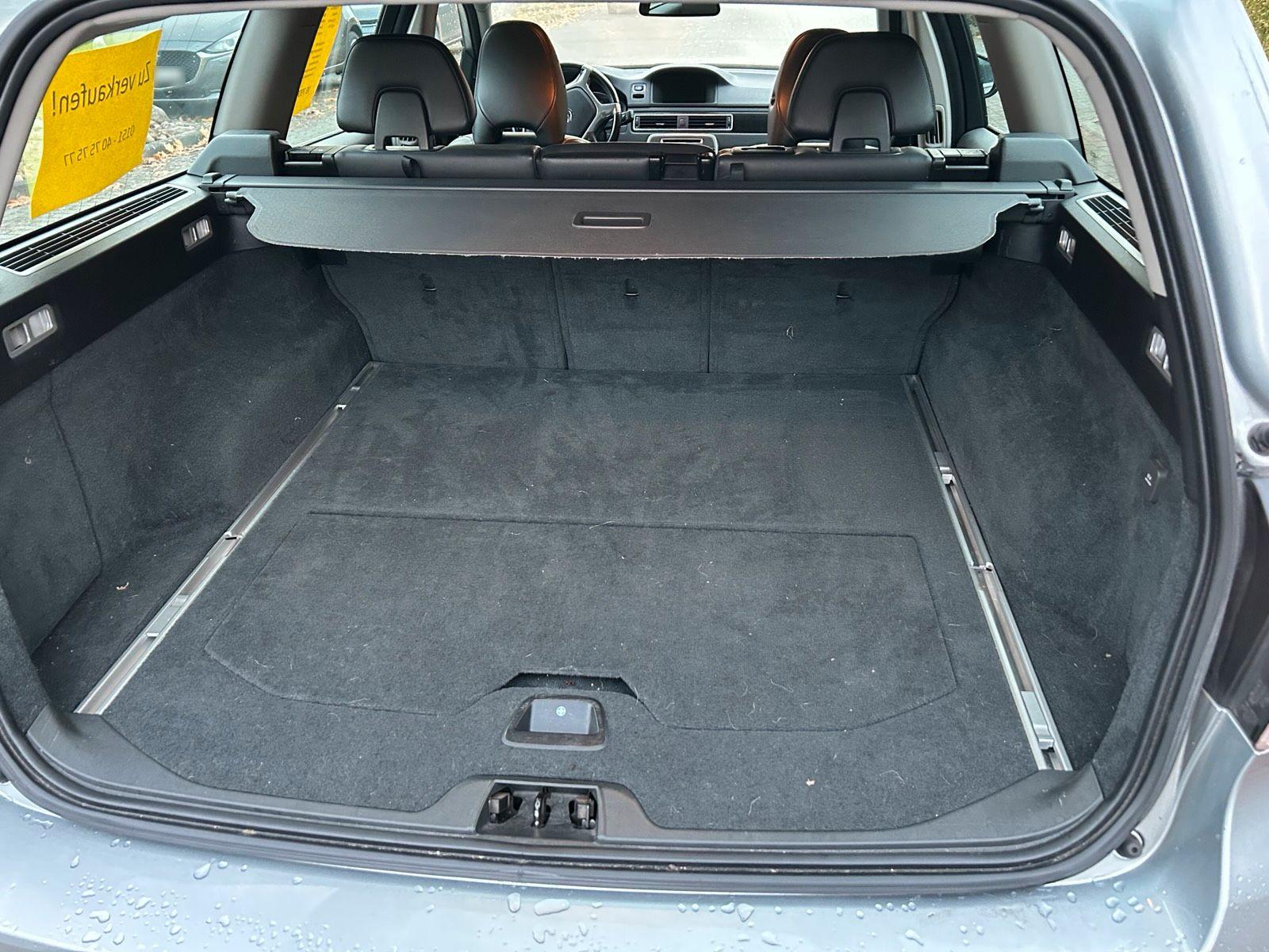 Volvo V70 2013 — photo 11