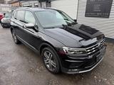 Volkswagen Tiguan Allspace Highline 4Motion*VIRTUAL*LED* - VW Tiguan Allspace Gebrauchtwagen in Stuttgart