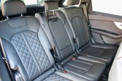 AUDI SQ7 / HUD / LED / PANO / MATRIX / 22-ZOLL