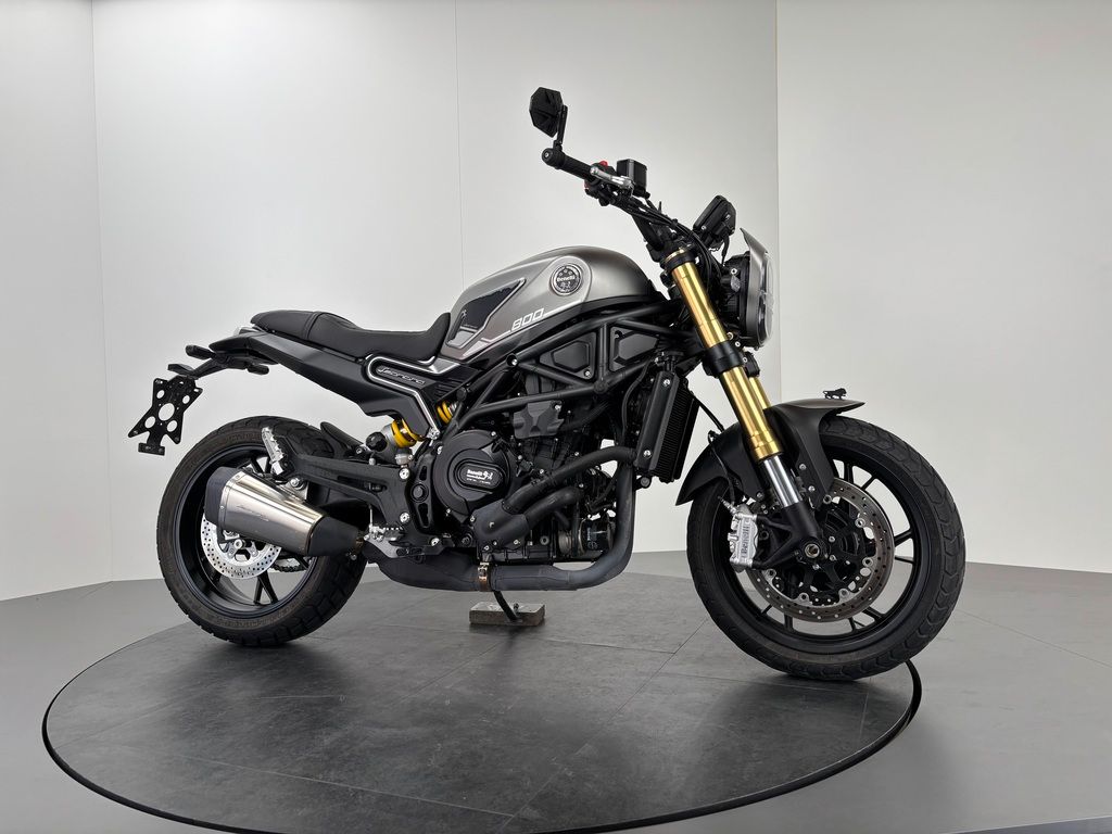 Fahrzeugabbildung Benelli LEONCINO 800 *TOP-ZUSTAND *REIFEN NEU