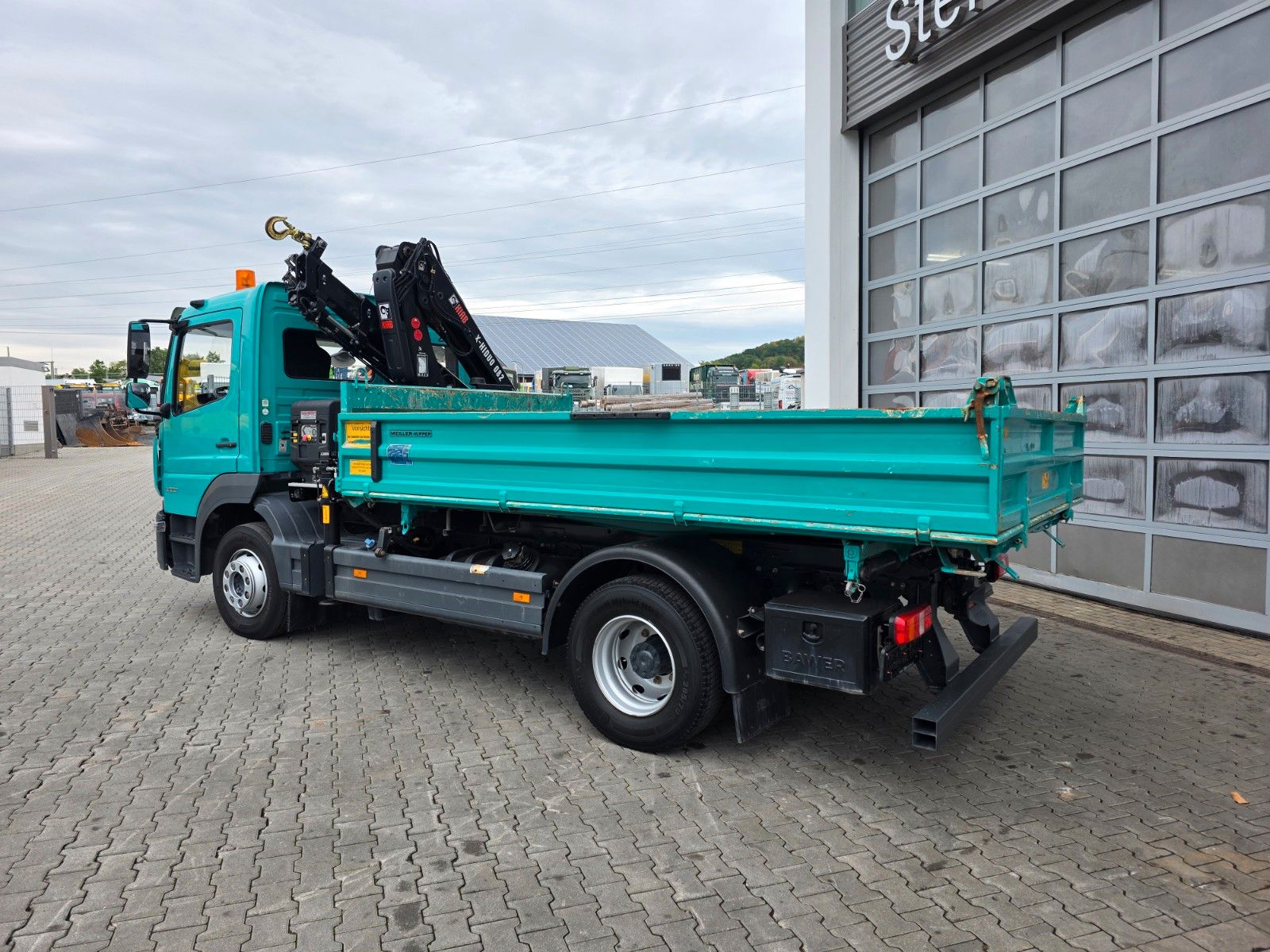 Fahrzeugabbildung Mercedes-Benz Atego 1223 KK HIAB X-HIDUO 082 Funk 2x AHK