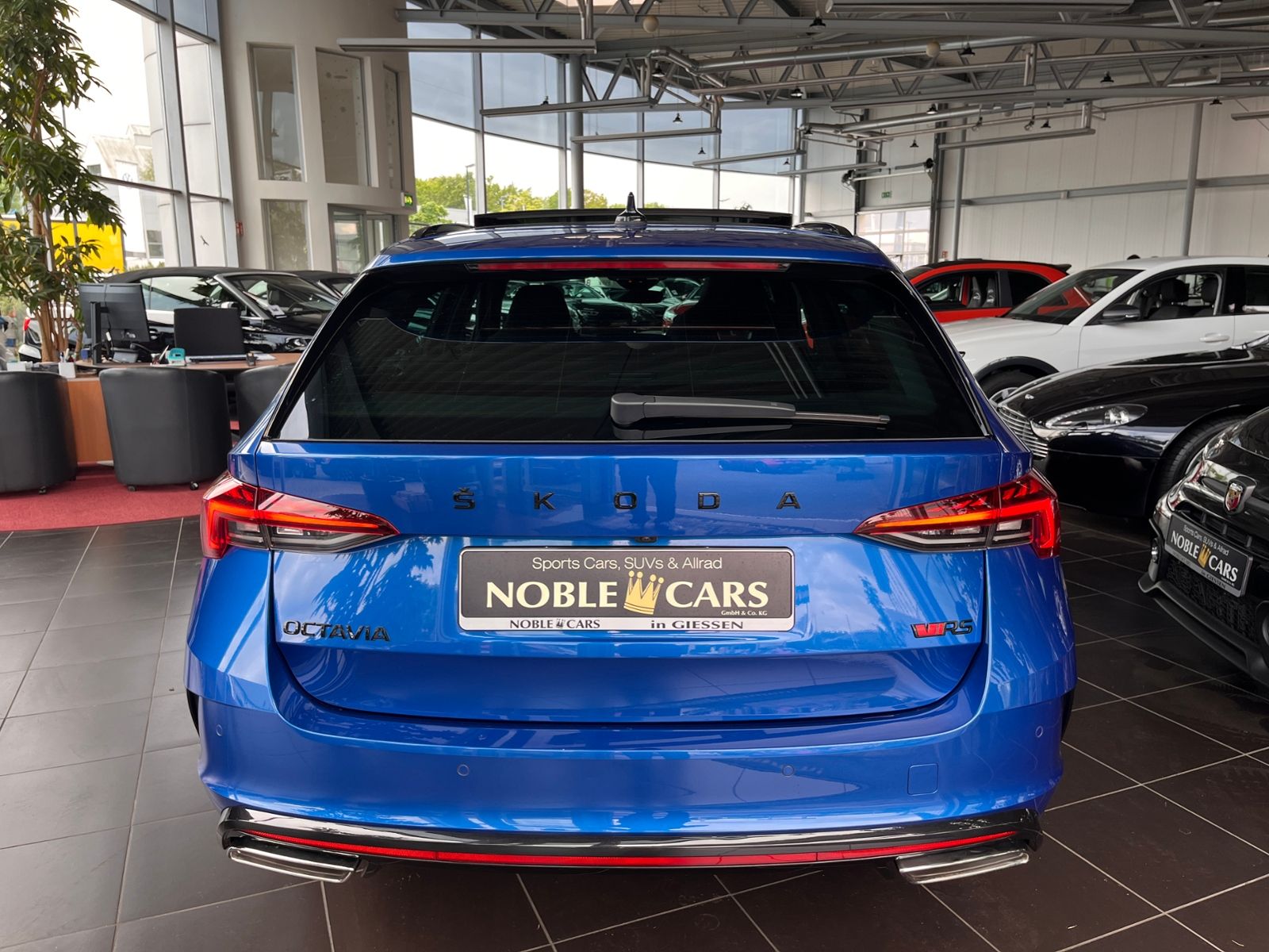 Fahrzeugabbildung SKODA Octavia Combi RS PANO AHK LED NAVI