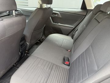 Toyota Auris Touring Sports - 4