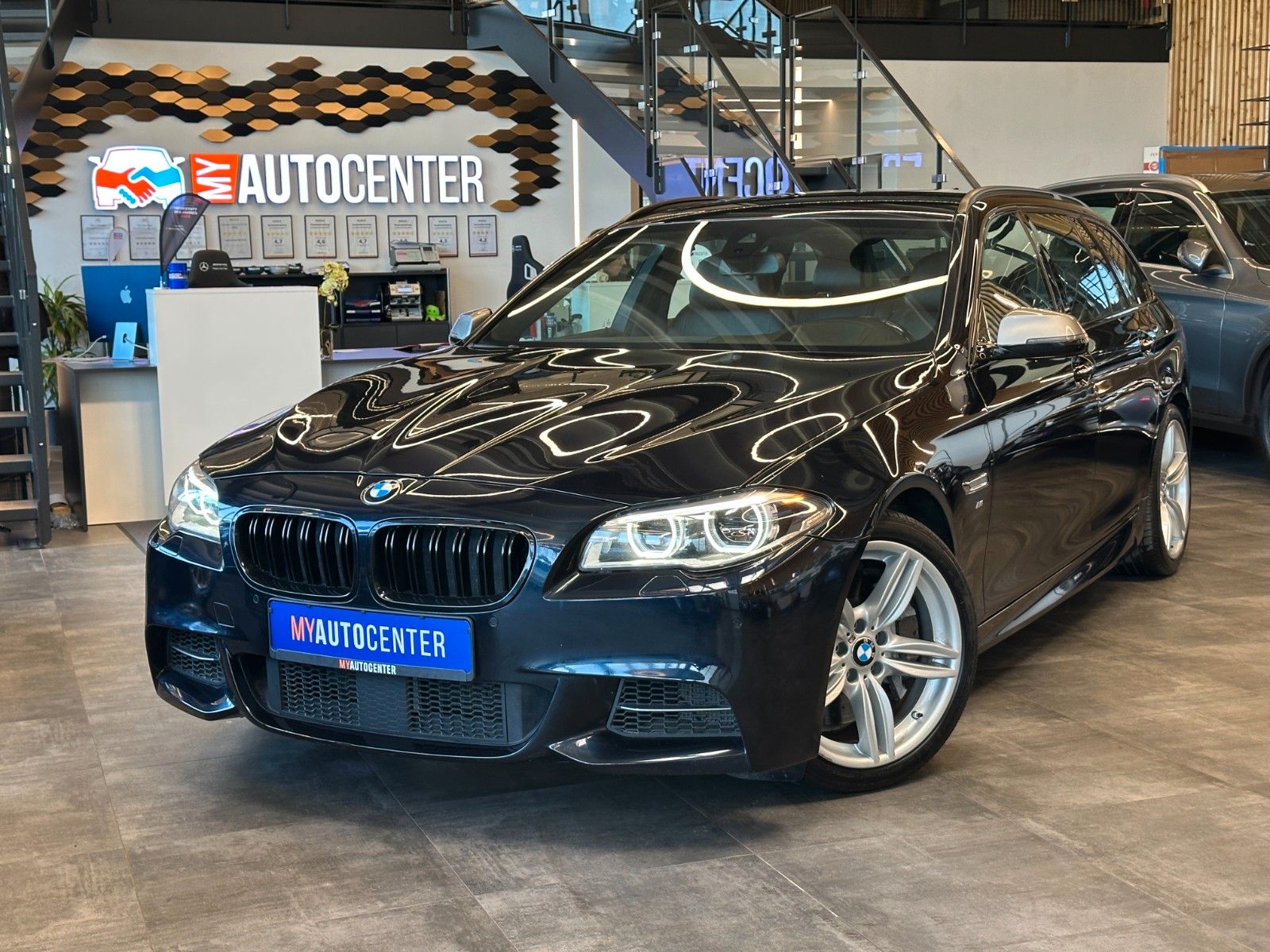 BMW M550 - 1