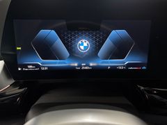 Fahrzeugabbildung BMW 218i Active Tourer M Sport -- AHK/Pano/HeadUp