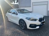 BMW Verkaufe 1er BMW 118i Sport Line - TÜV 2027 - BMW 118: 118i 1er