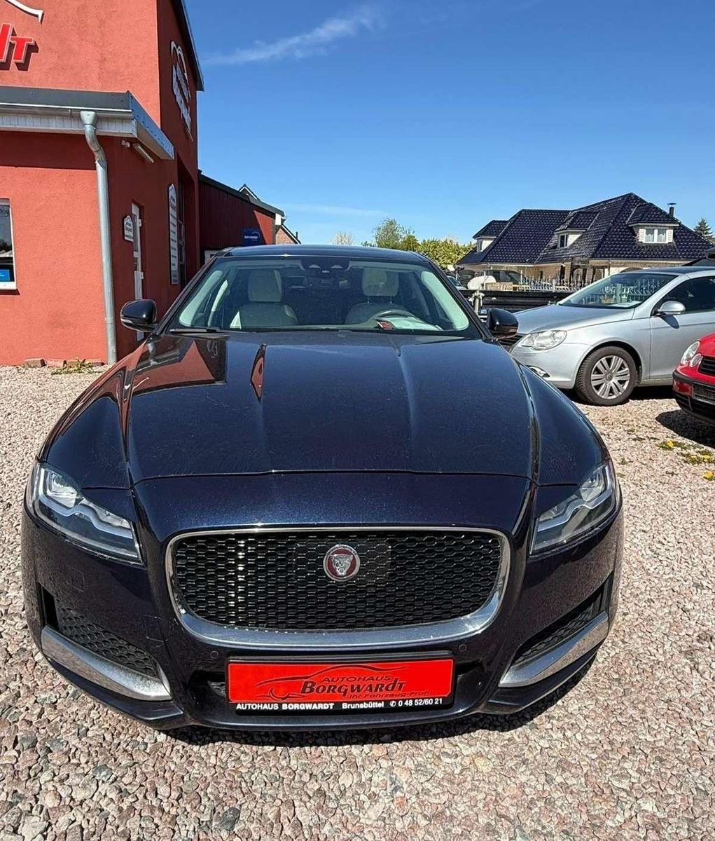 Jaguar XF Portfolio