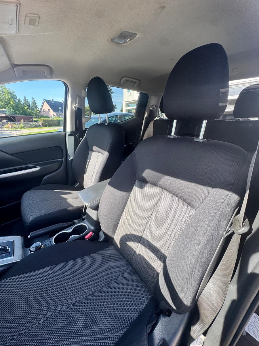 Mitsubishi L200 Intro Edition Doppelkabine 4WD Automatik