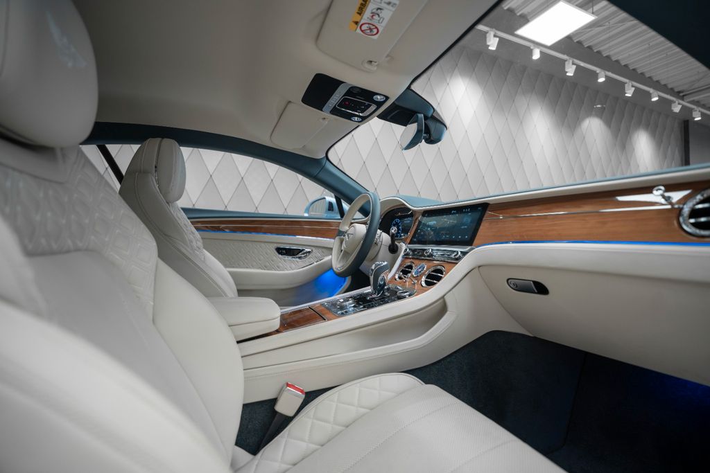 Continental GT V8 MULLINER BLUE/BEIGE - Bild 14