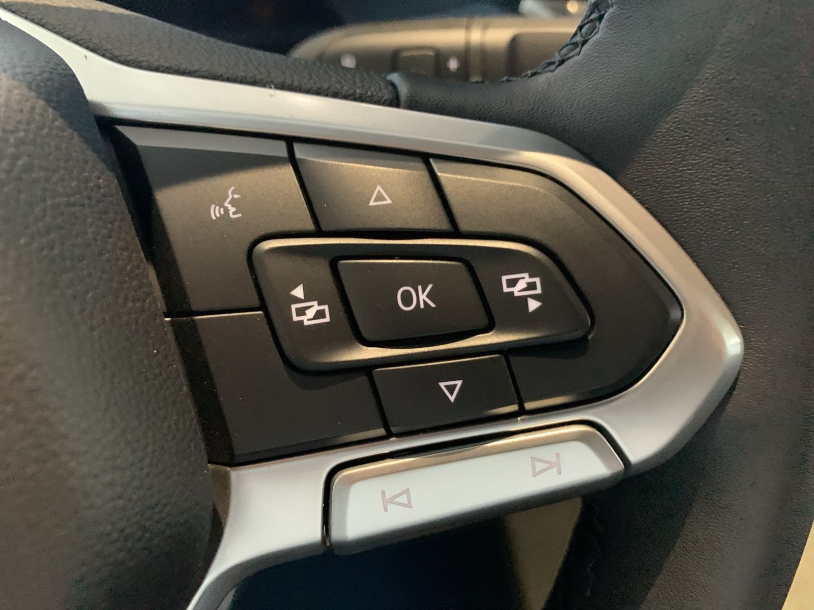 New Transporter Kasten 2.0 TDI 4MOTION, AHK, ACC