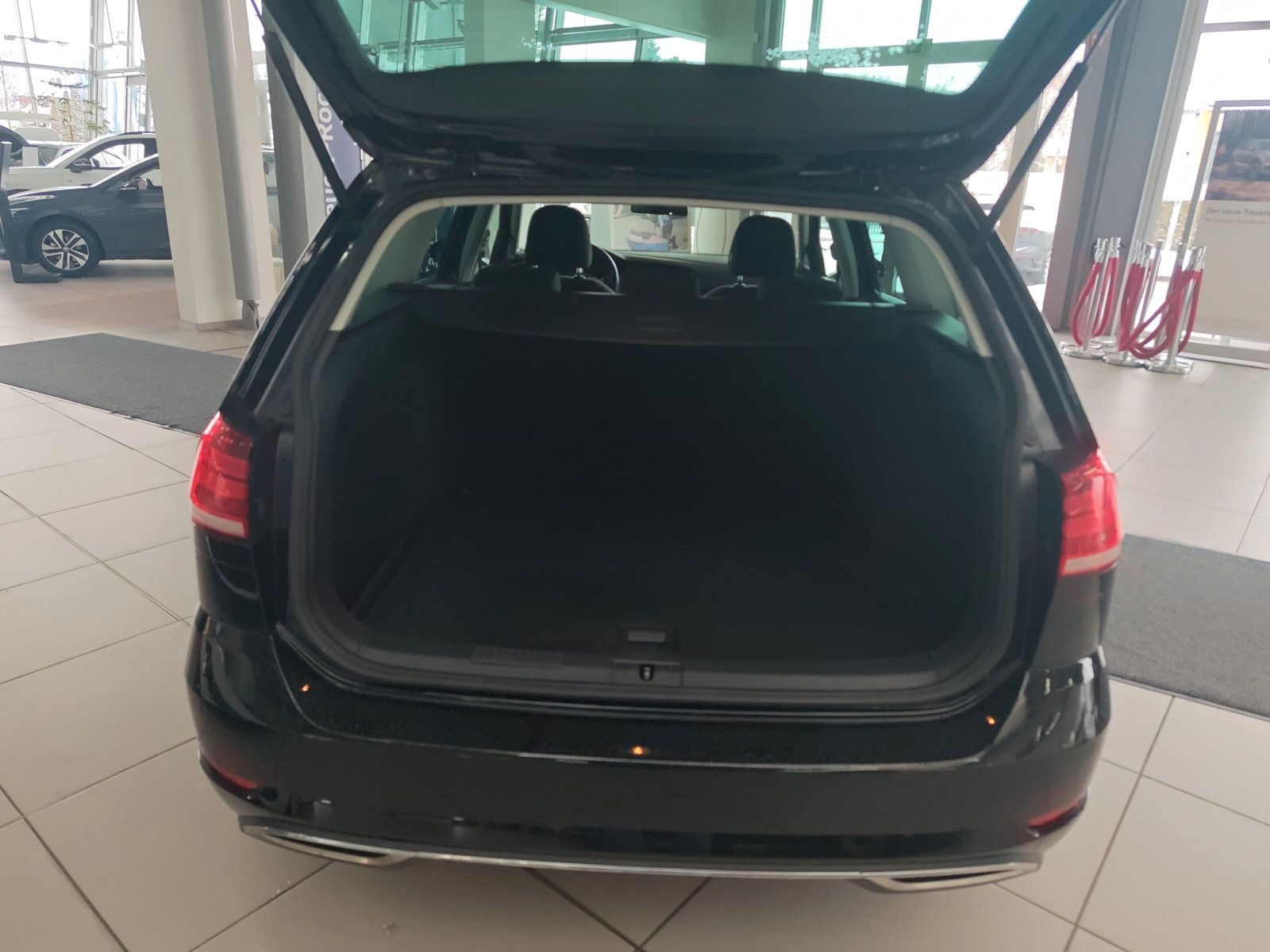 Golf Variant Highline TSi Navi ACC AZV PANO High