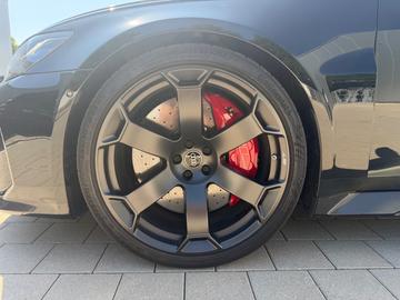 2025 AUDI RS6 — миниатюра 26