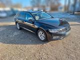 Volkswagen Passat 2.0 TDI SCR DSG Business Business,8-fach 
