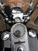 Harley-Davidson Road King FLHRCI Classic Retro Black & White - Angebote