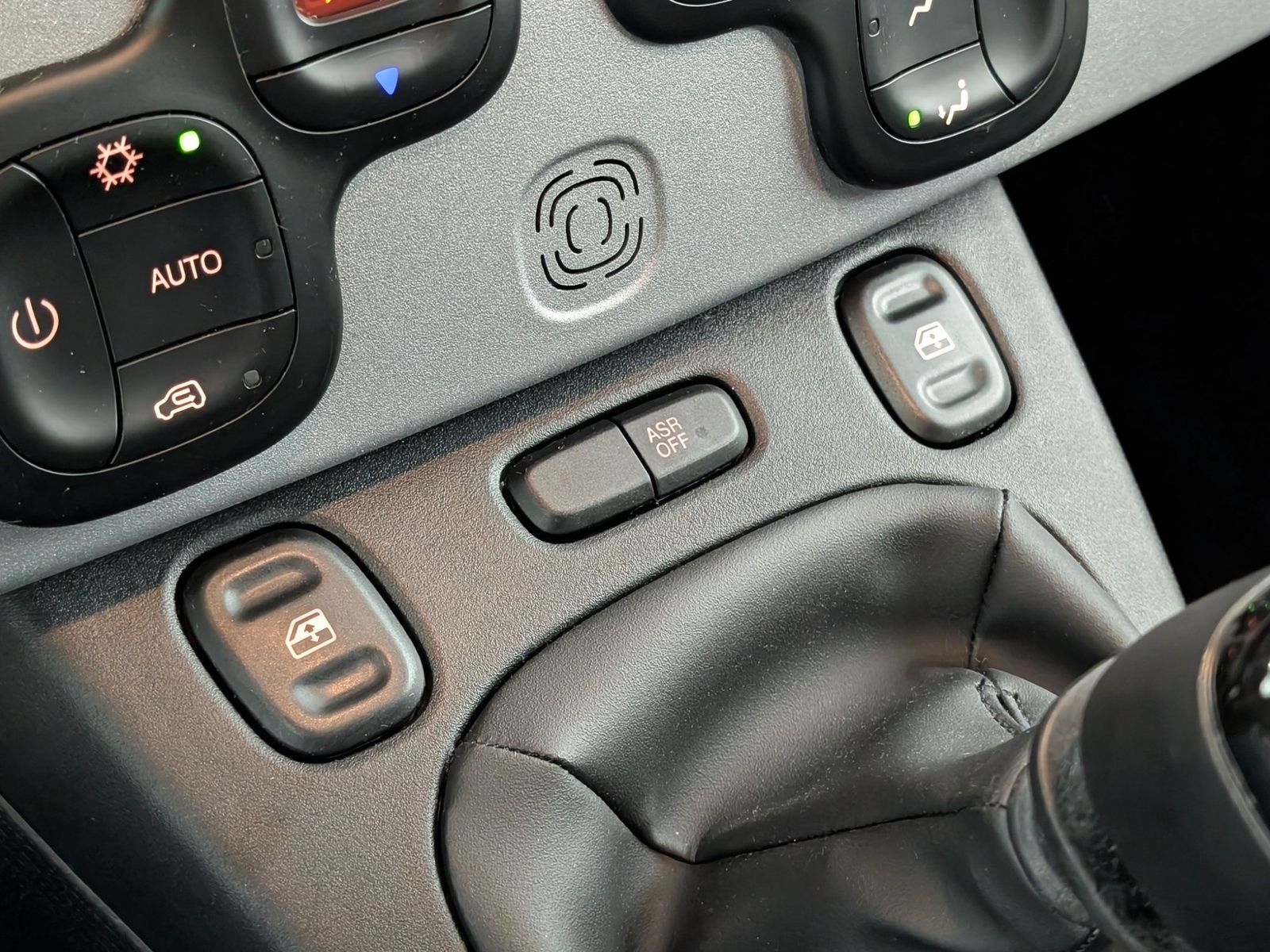 FIAT Panda 1.0 MHEV Garmin AHK – Bild 19