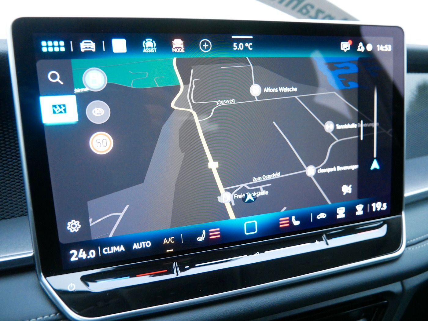 Fahrzeugabbildung Volkswagen Tayron 1.5 Life NEU55T 7-Sitzer Matrix AHK Kamer