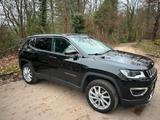 Jeep Compass 1.4 MultiAir Limited 4x4 Auto Limited - Jeep Compass: Schwarz