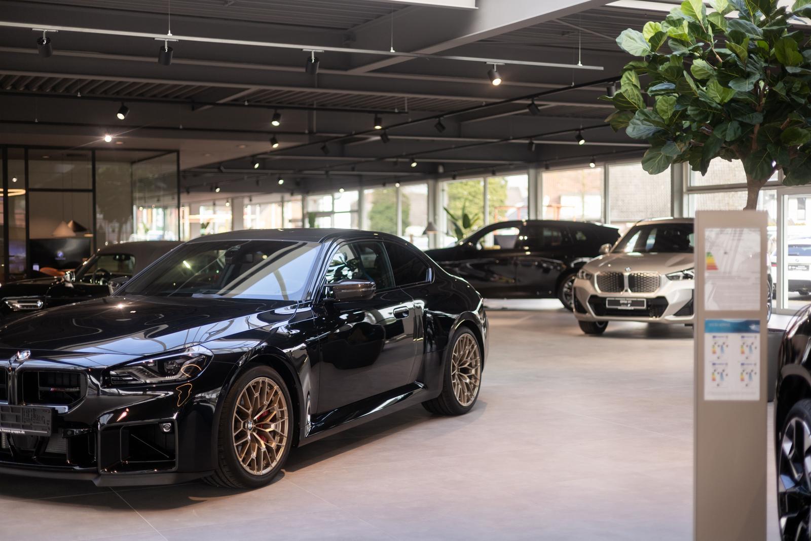 showroom-image-bottom