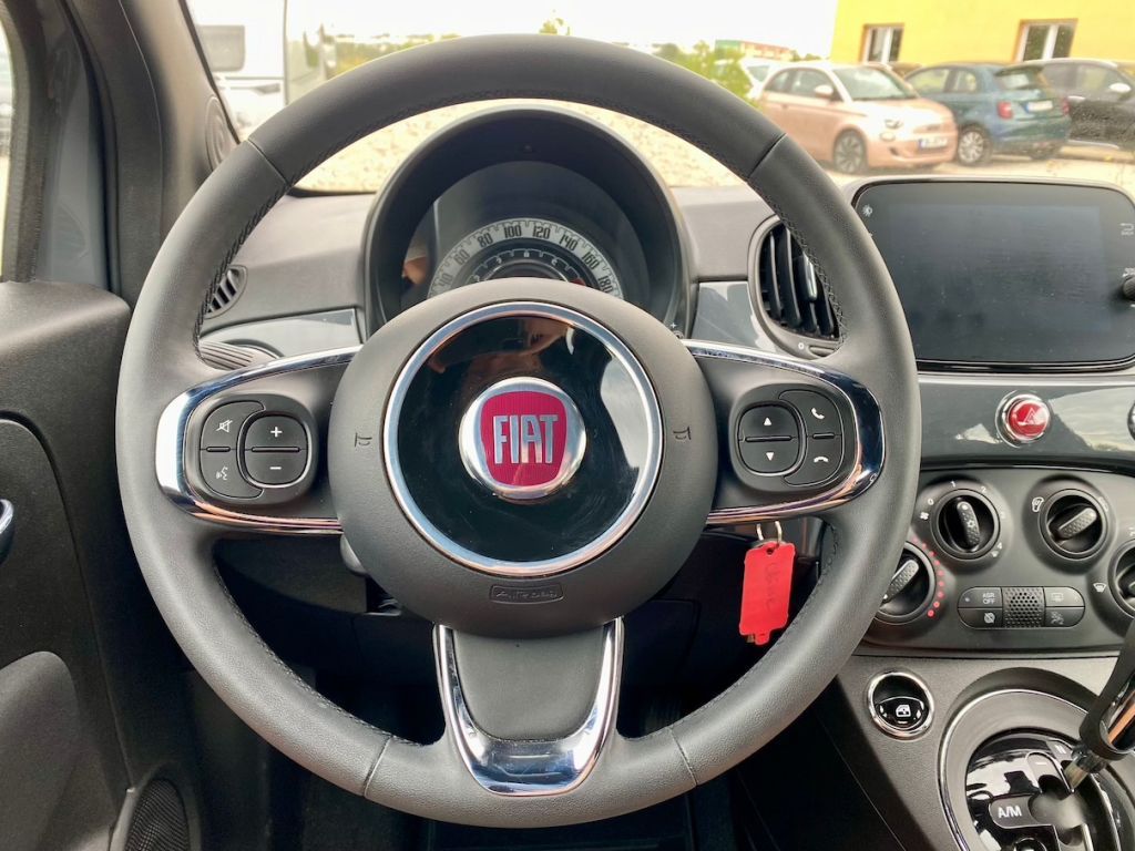 Fahrzeugabbildung Fiat 500 C 1.2 Dualogic Lounge PDC KLIMA ALU CARPLAY