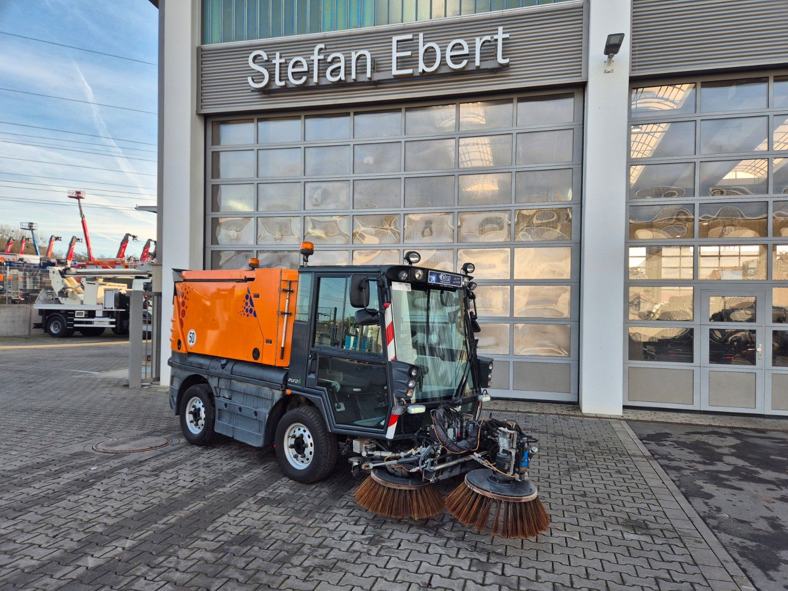 Fahrzeugabbildung Schmidt Swingo Compact 200+ Winterdienst Klima