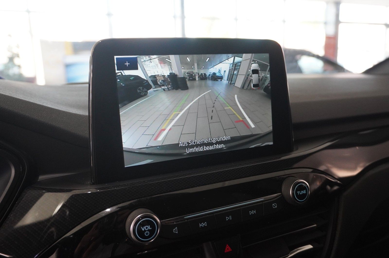 Fahrzeugabbildung Ford Kuga 1.5 ST-LINE X NAVI/LED/KAMERA/SPORT/B&O/DAB