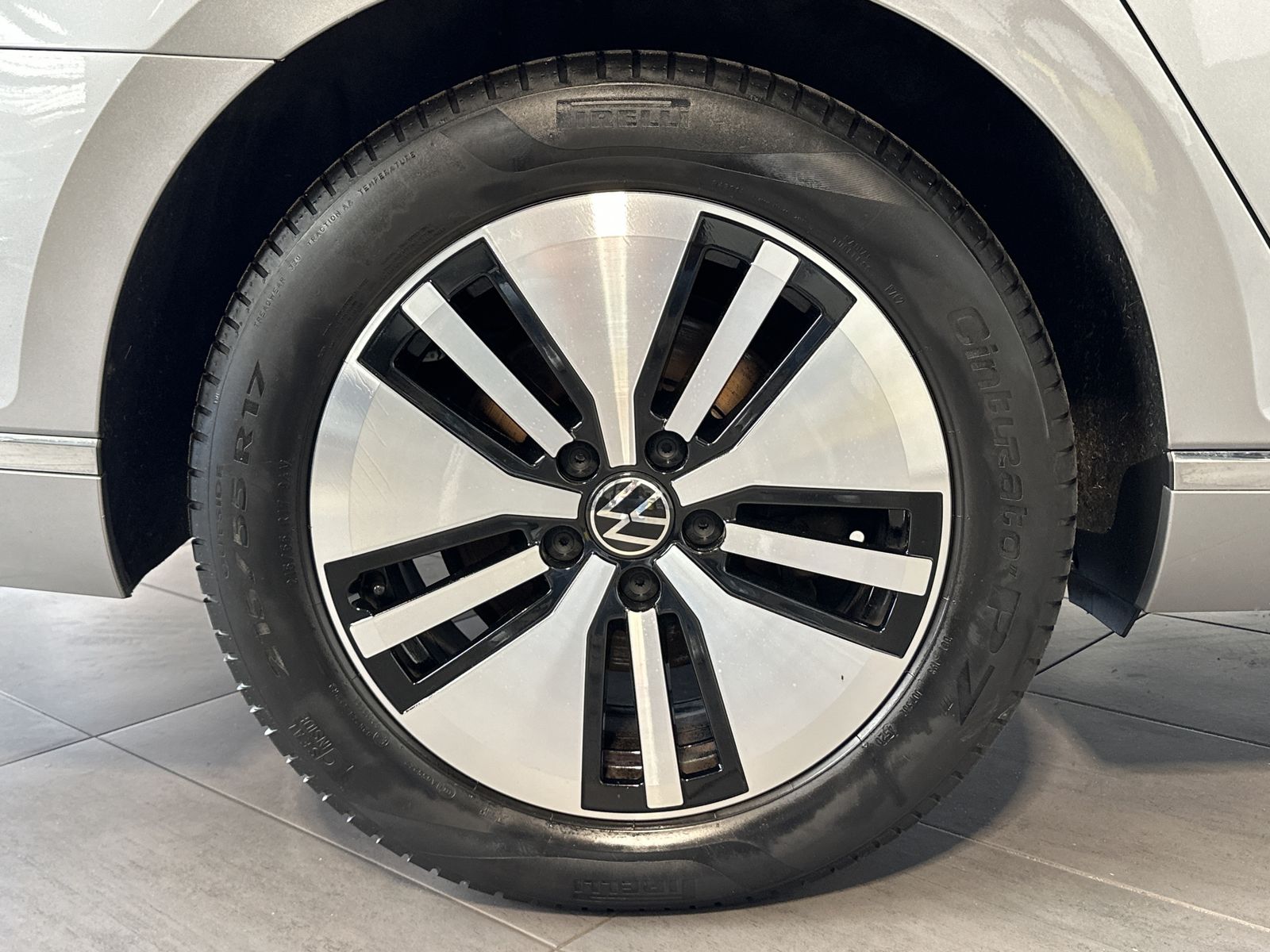 Fahrzeugabbildung Volkswagen Passat Variant 1.4 TSI DSG GTE NAV+LED+ACC+PANO