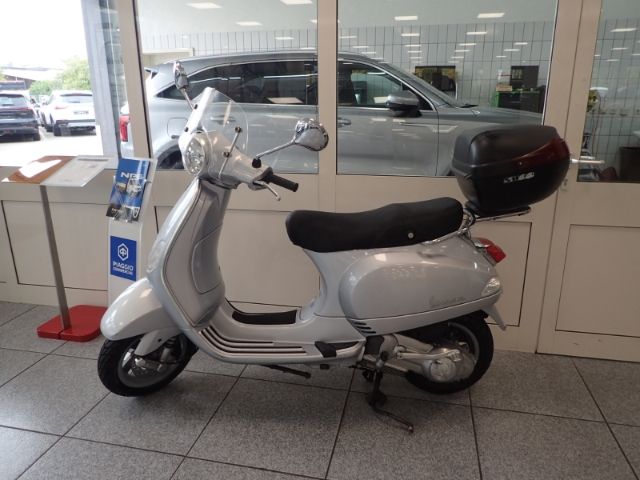 Fahrzeugabbildung Piaggio Vespa LX 125 E3