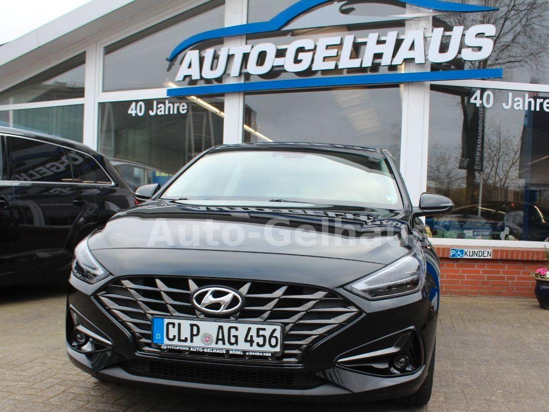 Hyundai i30 Intro Edition, Navi+RFK,Sitz + Lenkradhzg,