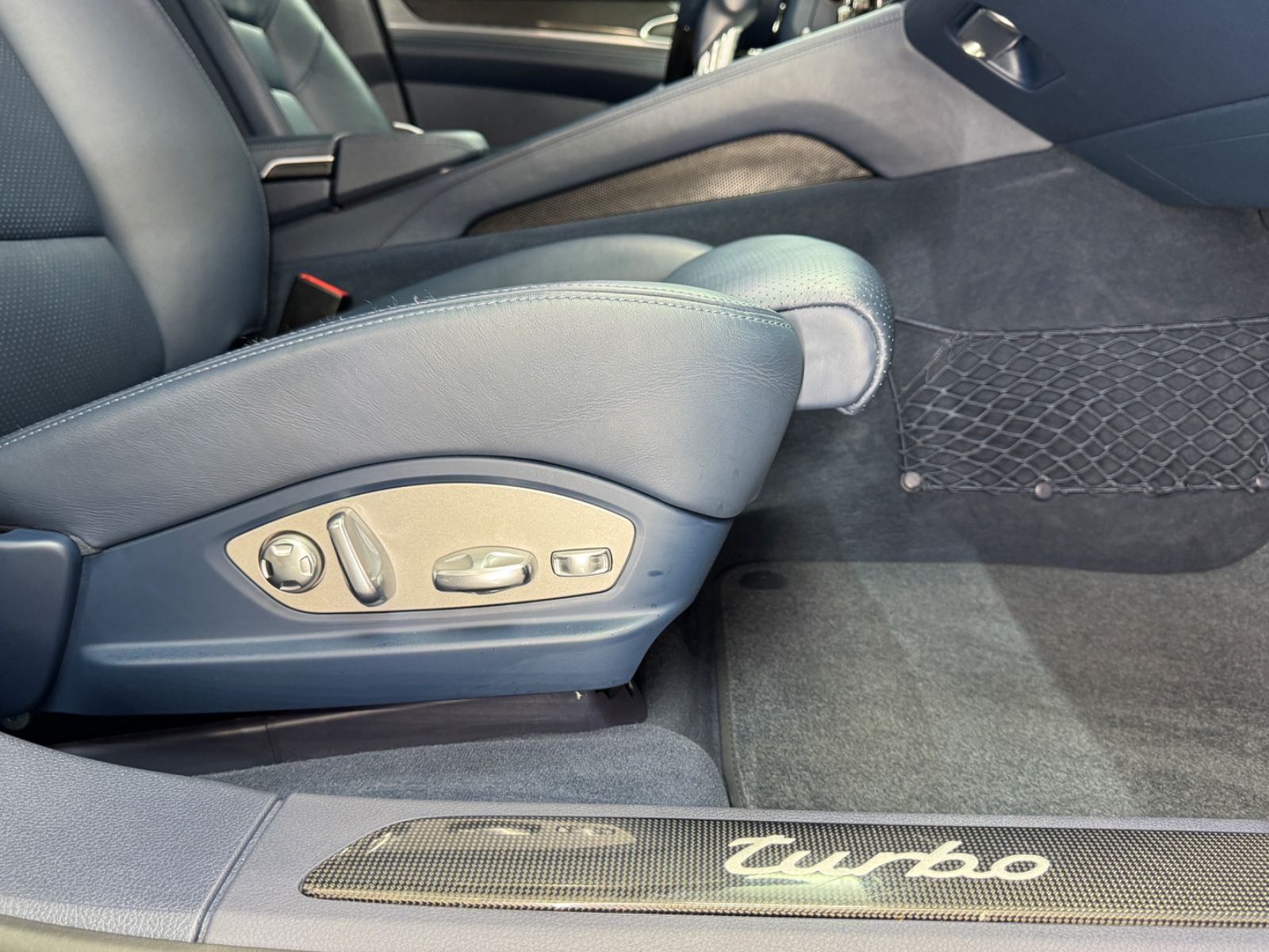 Fahrzeugabbildung Porsche Panamera Turbo|CERAMIC|CARBON|1.HAND|EXCLUSIVE|