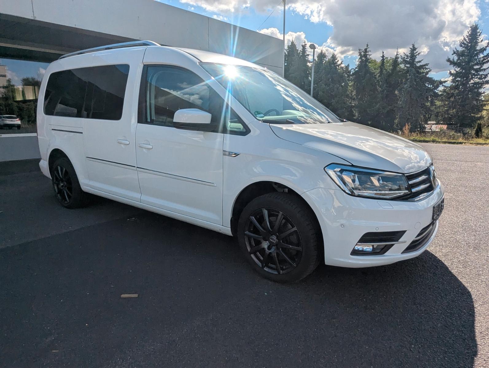 Volkswagen Caddy Maxi Highline Navi AHK Sitzheizung