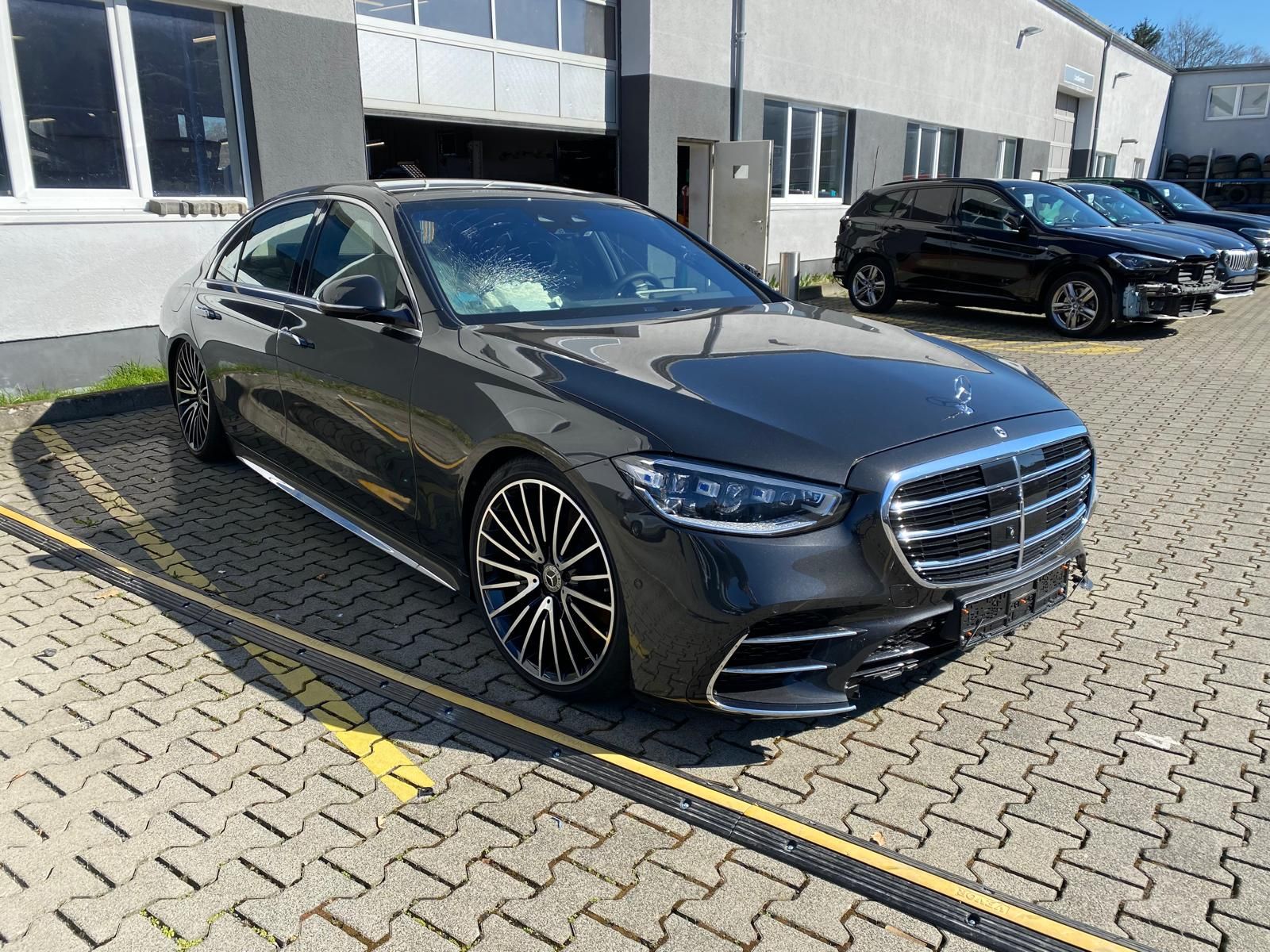 Fahrzeugabbildung Mercedes-Benz S 580 4M L AMG/Pano/´21/HUD/