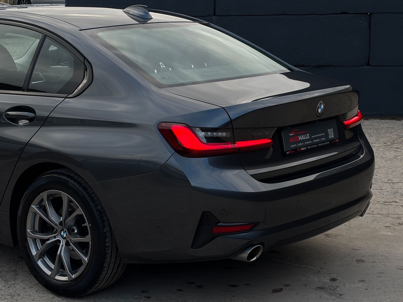 Fahrzeugabbildung BMW 320i Limo Sport Line 3Z-Klima Temp. LCProf. AHK