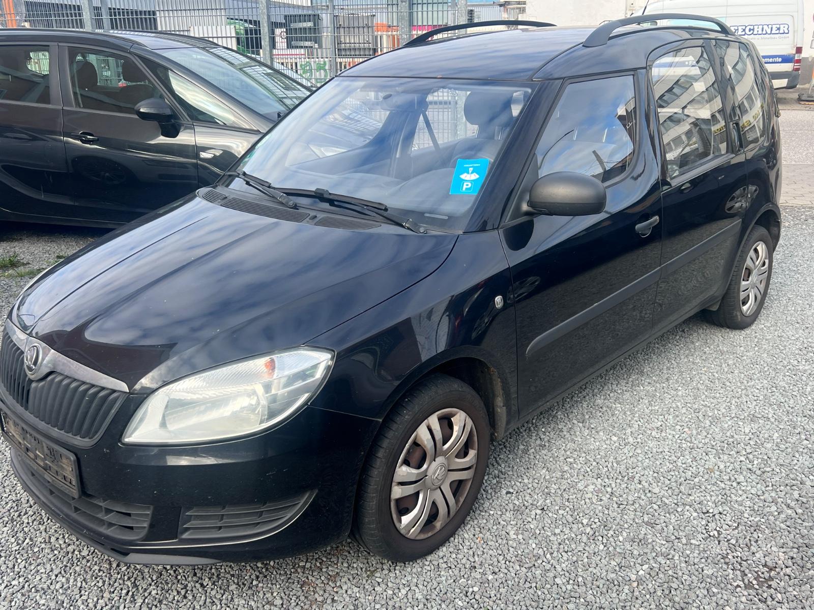 Skoda Roomster 2013 — салон