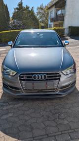 Audi S3 2.0 TFSI S tronic quattro - - Audi S3 mit Benzin-Antrieb: Limousine
