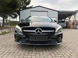 Mercedes-Benz CLA 180 Shooting Brake - - schwarze Mercedes-Benz CLA 180 Shooting Brake