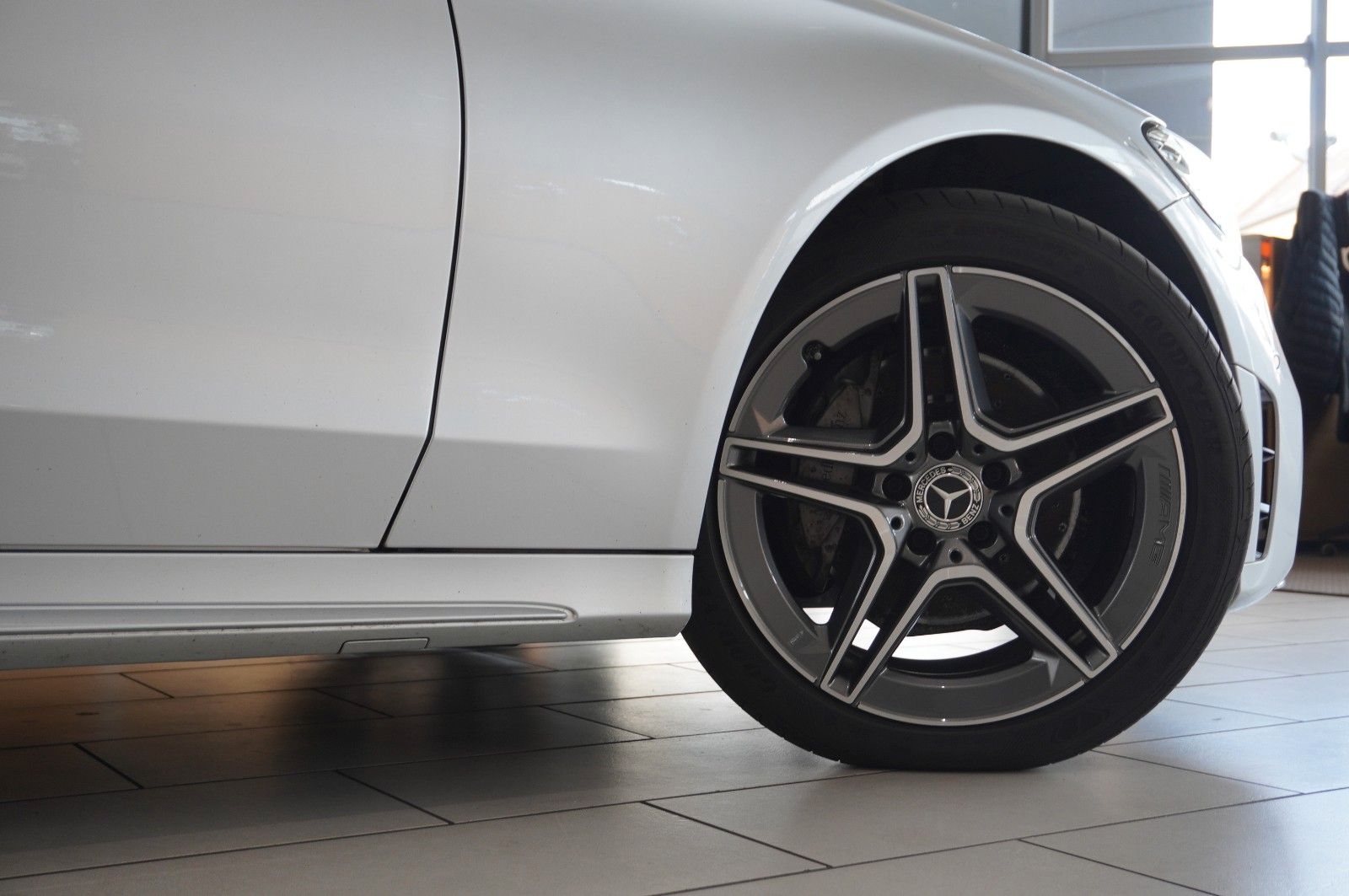 Fahrzeugabbildung Mercedes-Benz C 220D LIM. AMG LINE NAVI/LED/KAMERA/SPORT/AHK