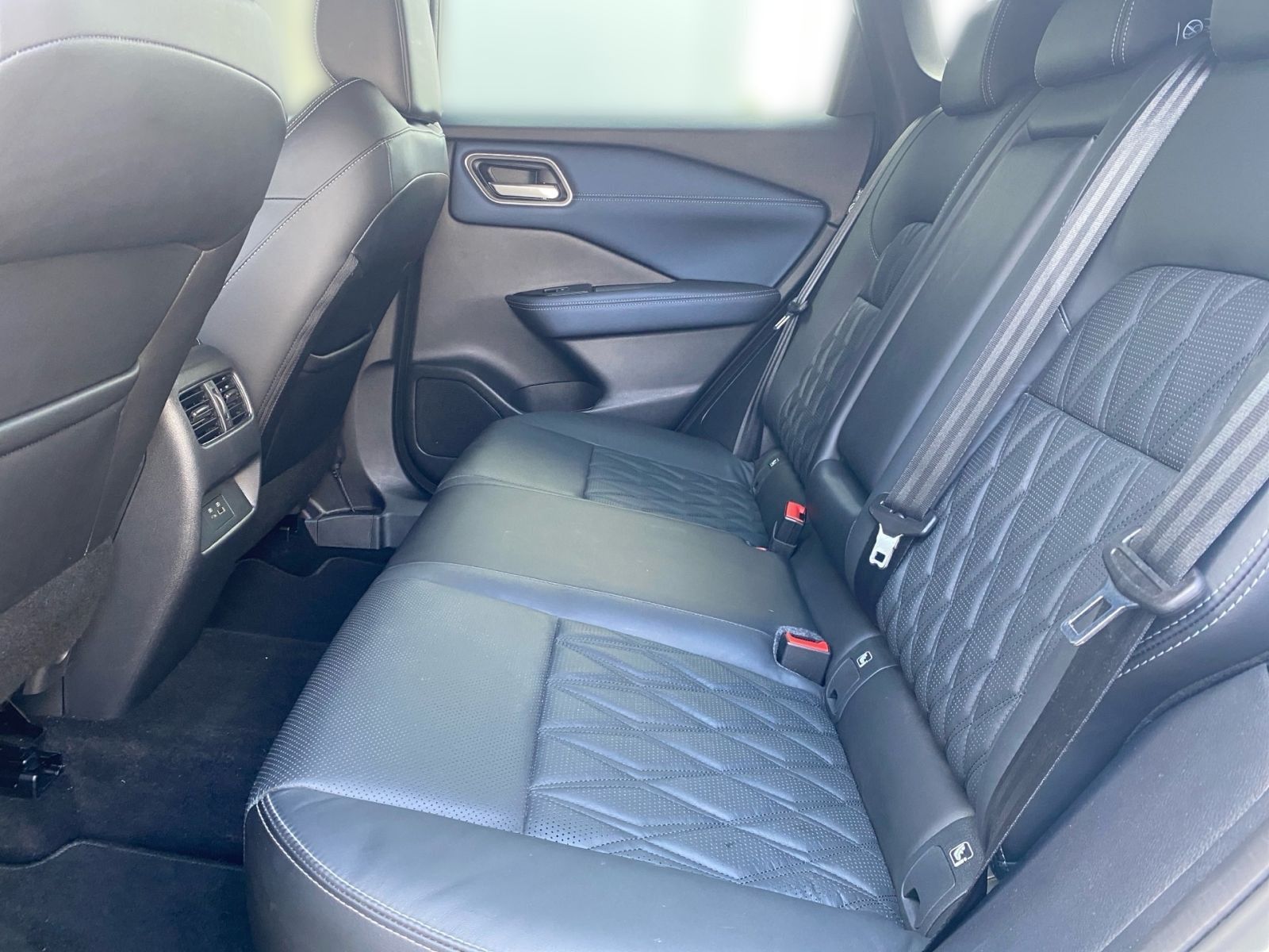 Fahrzeugabbildung Nissan Qashqai 1.3 DIG-T Automatik Tekna+ *Bose*Massage