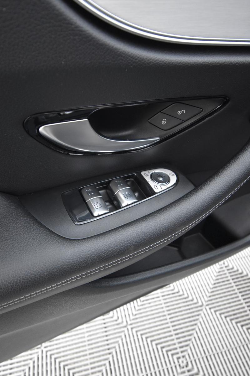 Mercedes-Benz E 220d Coupe Avantgarde Widescreen 20 Zoll