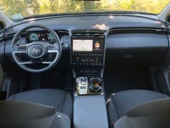 Fahrzeugabbildung Hyundai TUCSON 1.6 T-GDI 48V Trend 4WD *Navi*ACC*LED*SH*