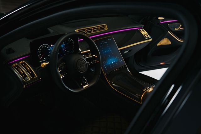 Mercedes-Benz SCHAWE S-Class Gold & Carbon unique one of one