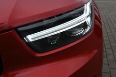 Fahrzeugabbildung Volvo XC40 T4 Autom. R-Design*FSHZG*RFK*BLIS*ACC*AHK