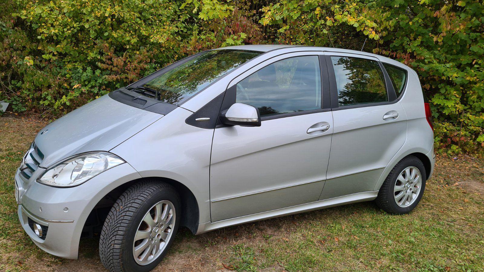 Mercedes-Benz A170 2009 — rear view